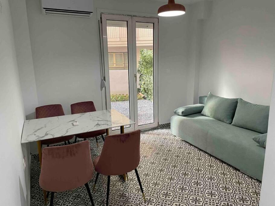 Family Apartment With Private Yard Next To Agios Dimitrios Church Θεσσαλονίκη Εξωτερικό φωτογραφία